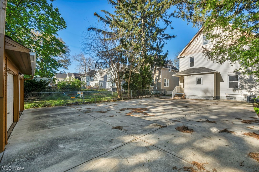 1345 Cove Avenue Lakewood OH 44107