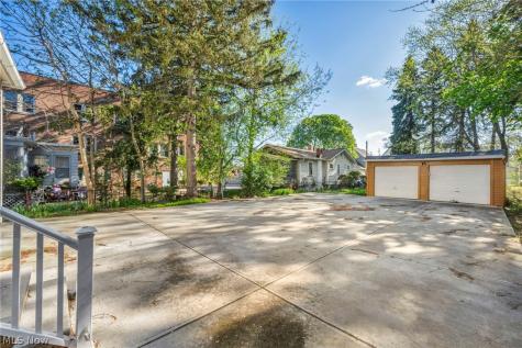 1345 Cove Avenue Lakewood OH 44107