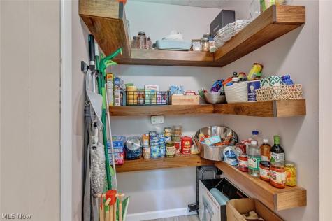 24000 Amesbury Drive North Olmsted OH 44070