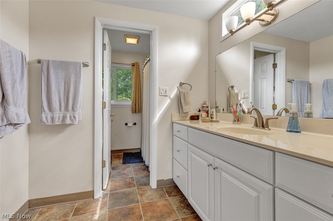 24000 Amesbury Drive North Olmsted OH 44070