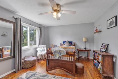 24000 Amesbury Drive North Olmsted OH 44070