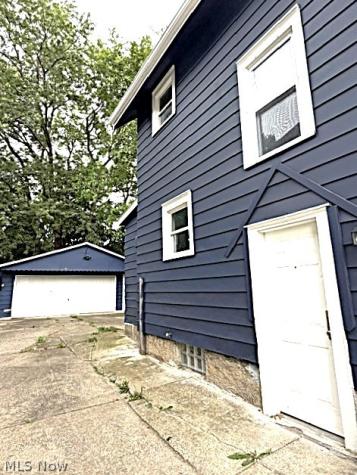 877 Hammel Street Akron OH 44306
