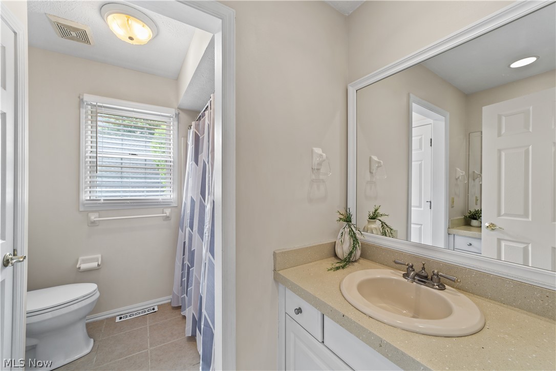 2794 Forest Lake Drive Westlake OH 44145