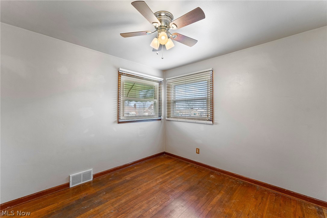 687 Moore Avenue Campbell OH 44405