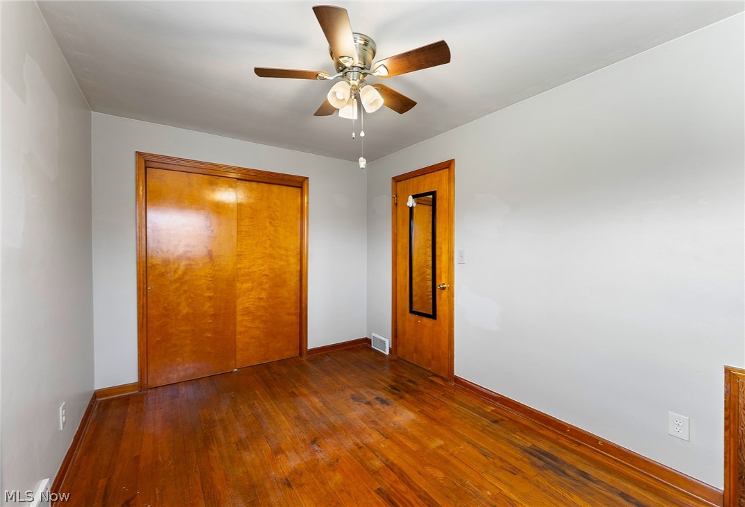 687 Moore Avenue Campbell OH 44405