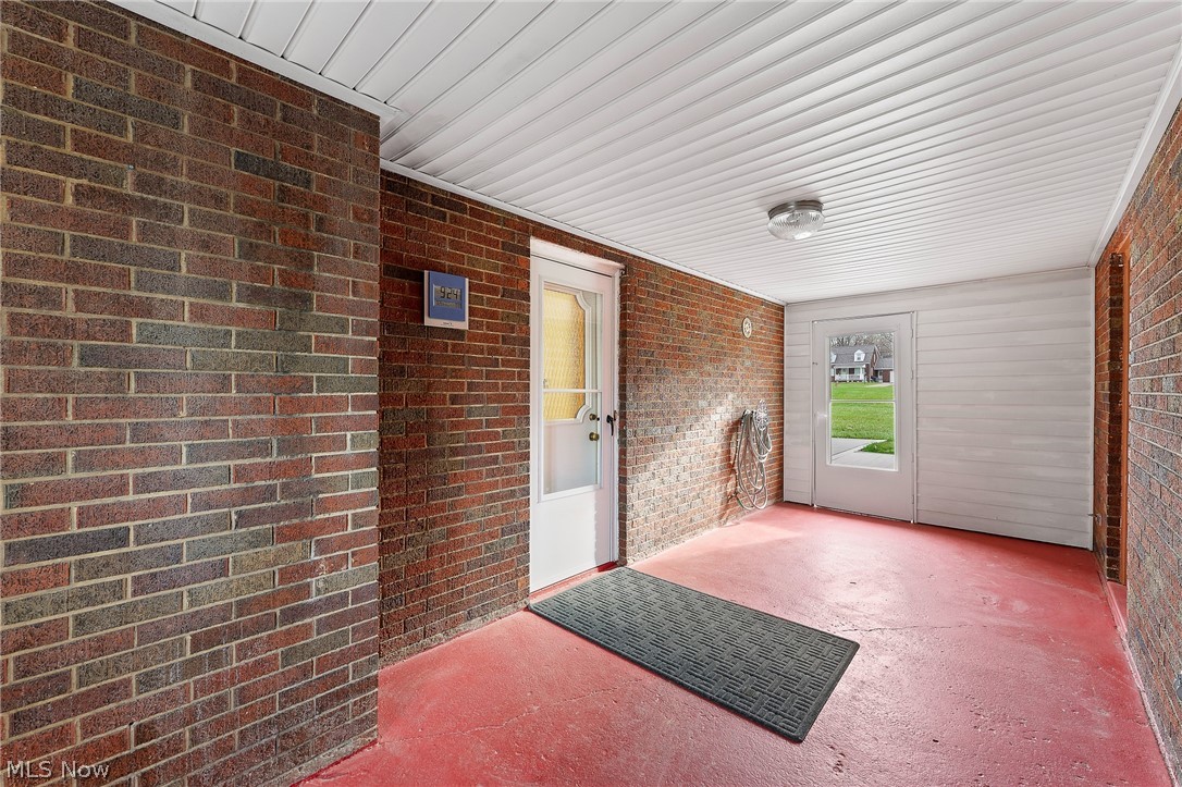 687 Moore Avenue Campbell OH 44405