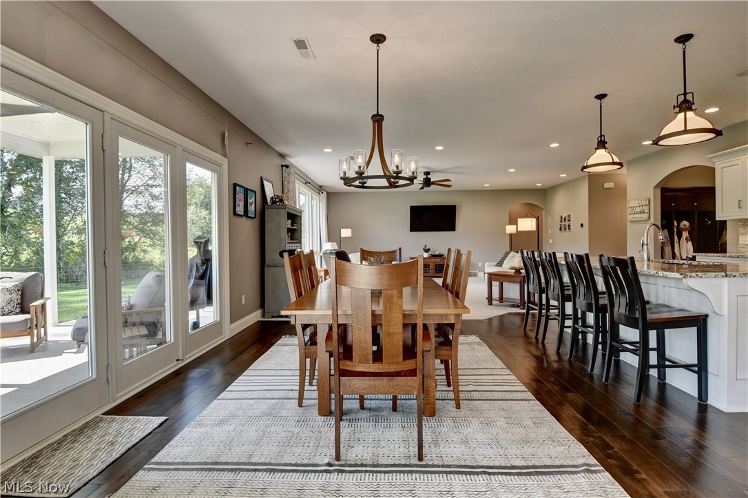 5210 Warbler Drive Millersburg OH 44654