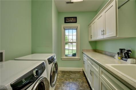 5210 Warbler Drive Millersburg OH 44654