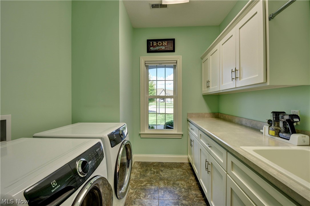 5210 Warbler Drive Millersburg OH 44654