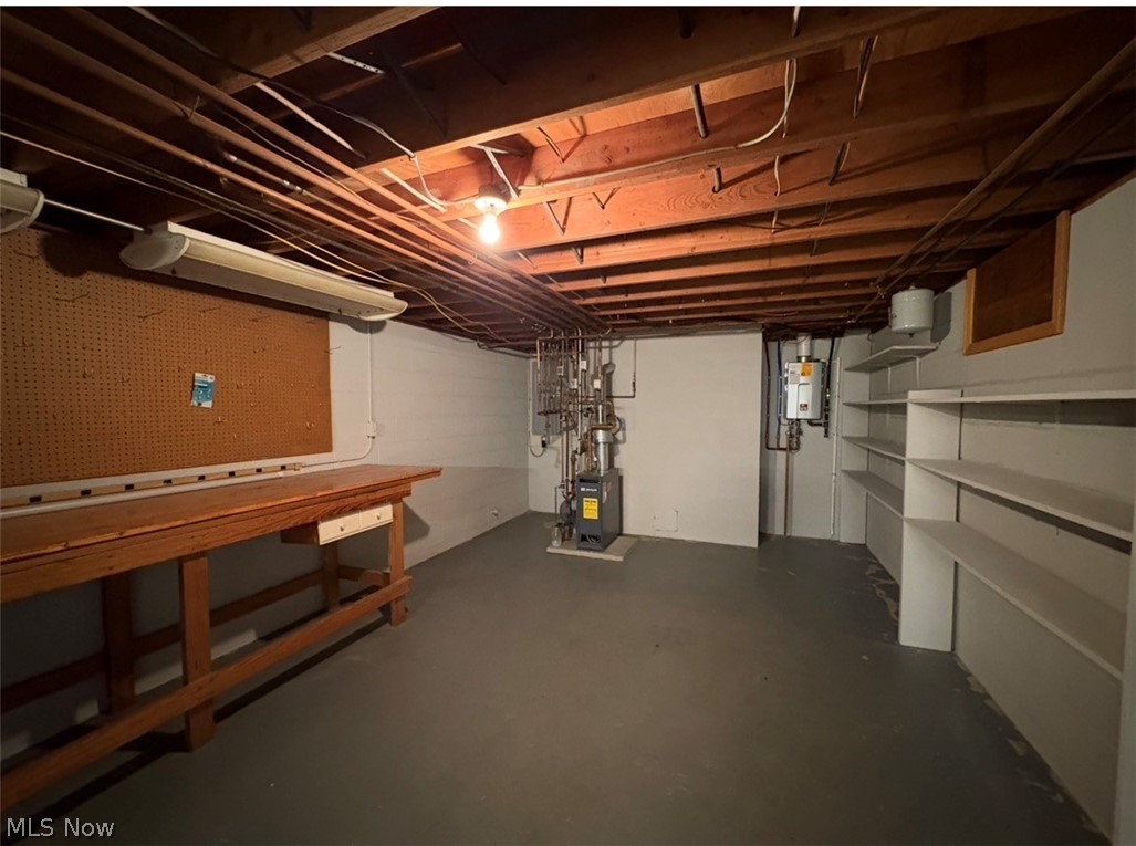 2281 Weymouth Road Hinckley OH 44233
