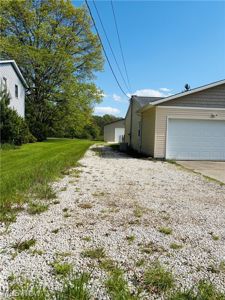 2281 Weymouth Road Hinckley OH 44233
