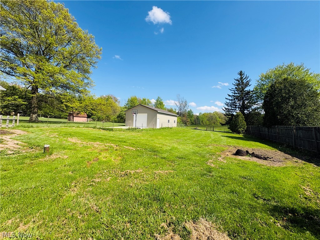2281 Weymouth Road Hinckley OH 44233