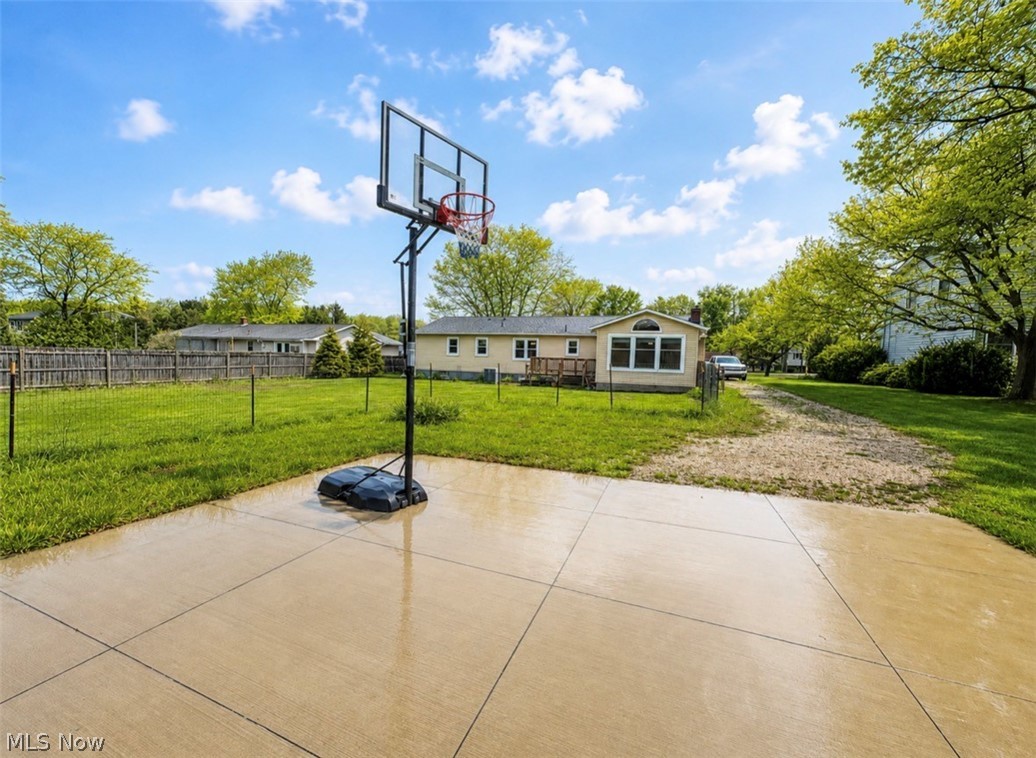 2281 Weymouth Road Hinckley OH 44233