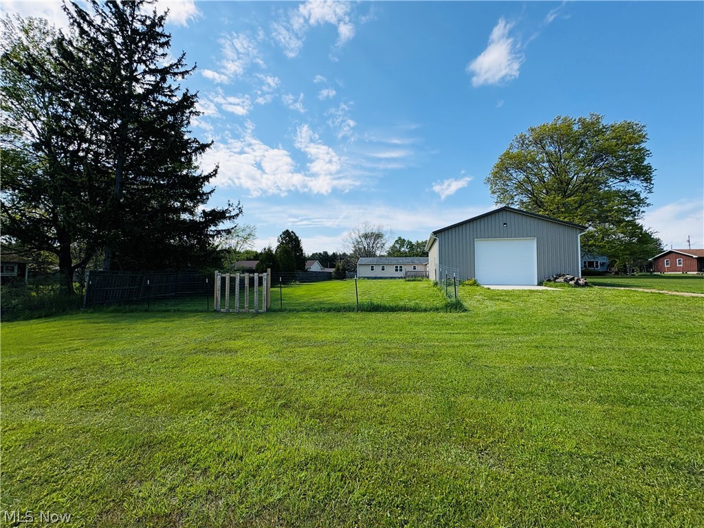 2281 Weymouth Road Hinckley OH 44233