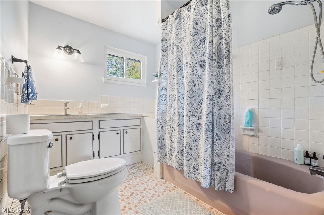 14351 Indian Creek Drive Middleburg Heights OH 44130