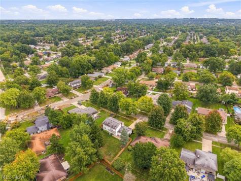 14351 Indian Creek Drive Middleburg Heights OH 44130
