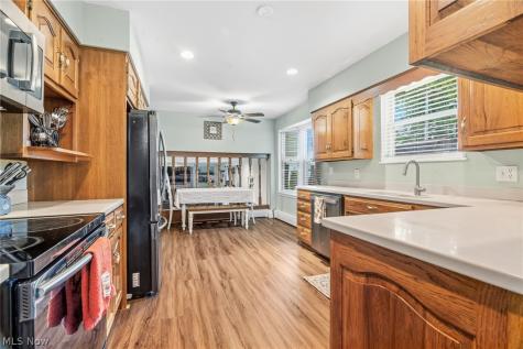 14351 Indian Creek Drive Middleburg Heights OH 44130