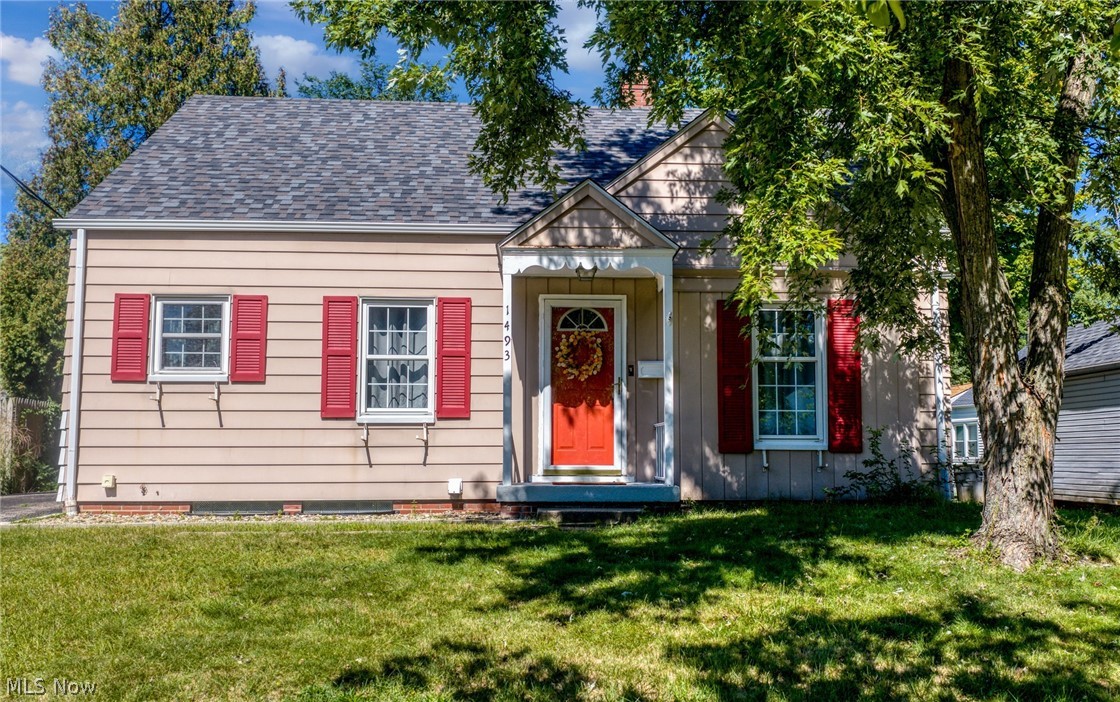 1493 Ridpath Avenue Akron OH 44313