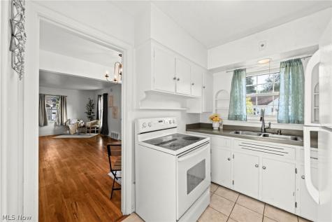 1493 Ridpath Avenue Akron OH 44313