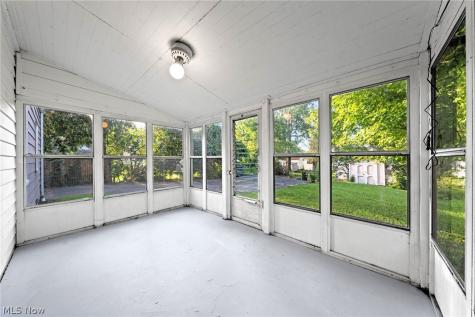 1493 Ridpath Avenue Akron OH 44313