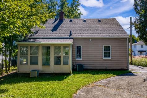 1493 Ridpath Avenue Akron OH 44313