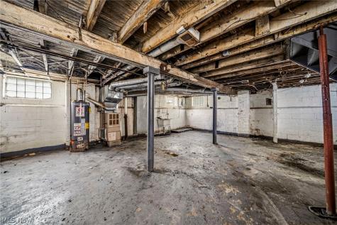 4246 E 128th Street Cleveland OH 44105