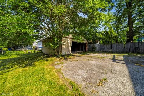 4246 E 128th Street Cleveland OH 44105