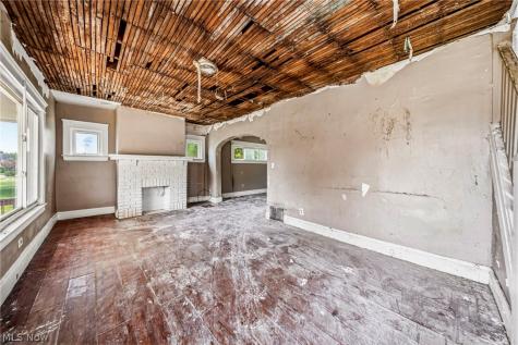 4246 E 128th Street Cleveland OH 44105