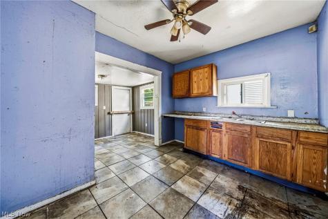 4246 E 128th Street Cleveland OH 44105