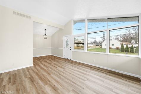 1332 Carnegie Avenue Akron OH 44314