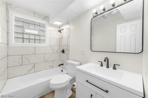 1332 Carnegie Avenue Akron OH 44314