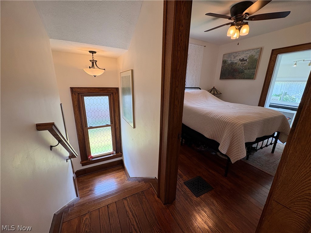618 N Broadway Street Barnesville OH 43713
