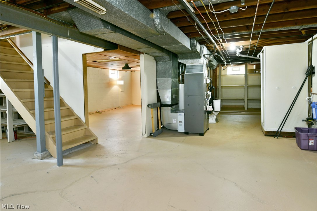 2231 Stewart Drive NW Warren OH 44485