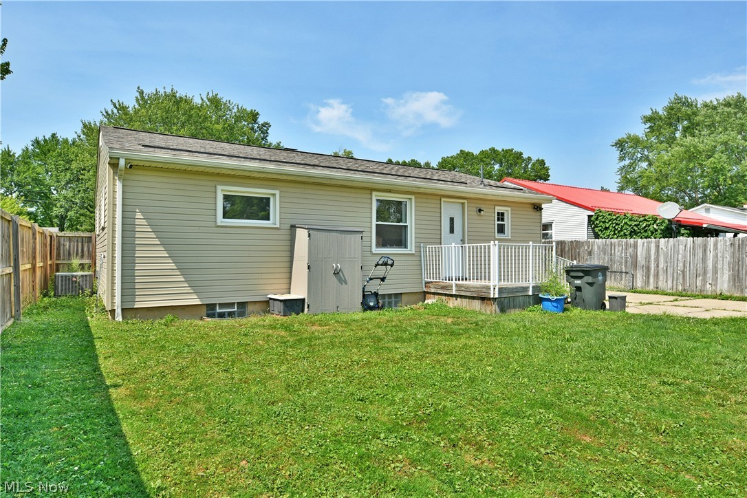 2231 Stewart Drive NW Warren OH 44485