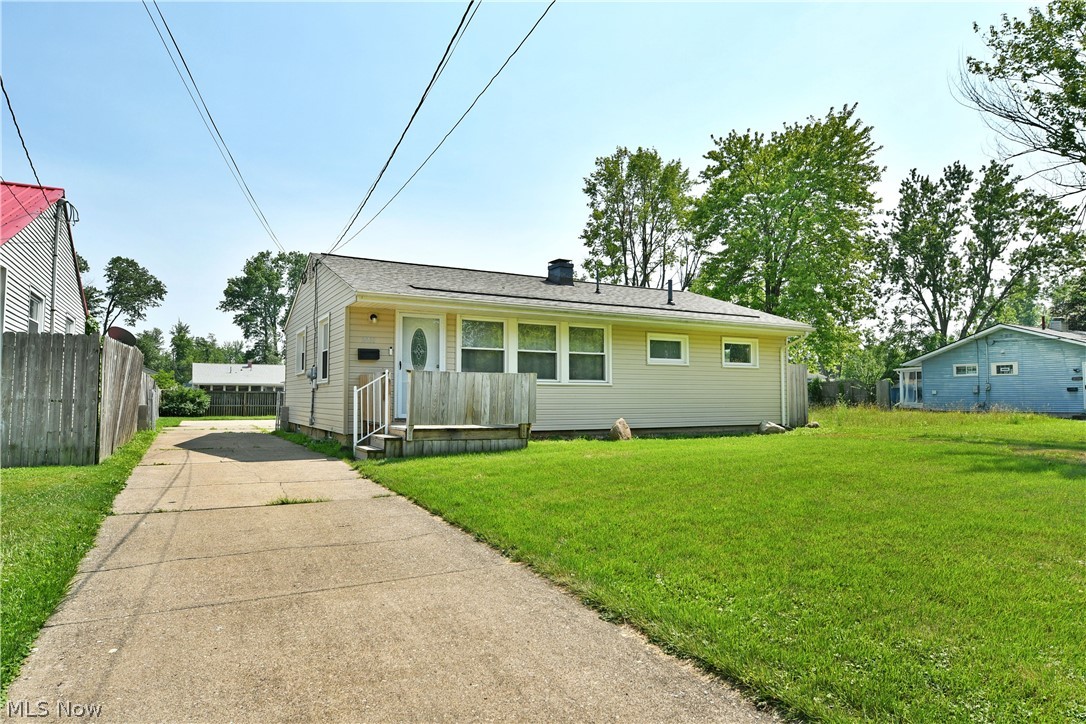 2231 Stewart Drive NW Warren OH 44485