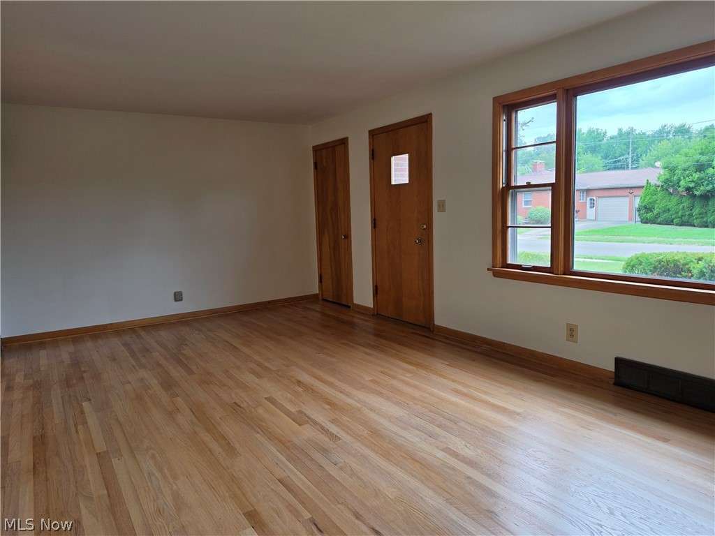 1459 Stepney Niles OH 44446