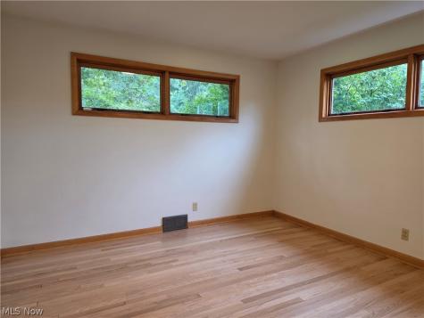 1459 Stepney Niles OH 44446