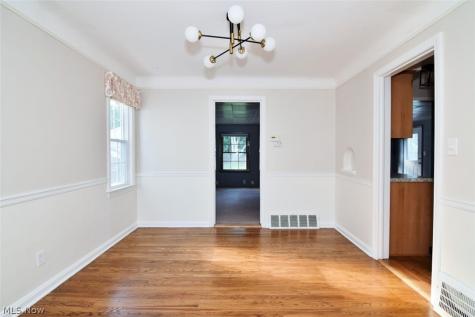 5284 Edenhurst Road Lyndhurst OH 44124