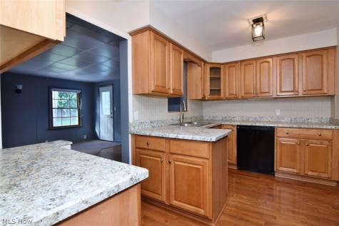 5284 Edenhurst Road Lyndhurst OH 44124