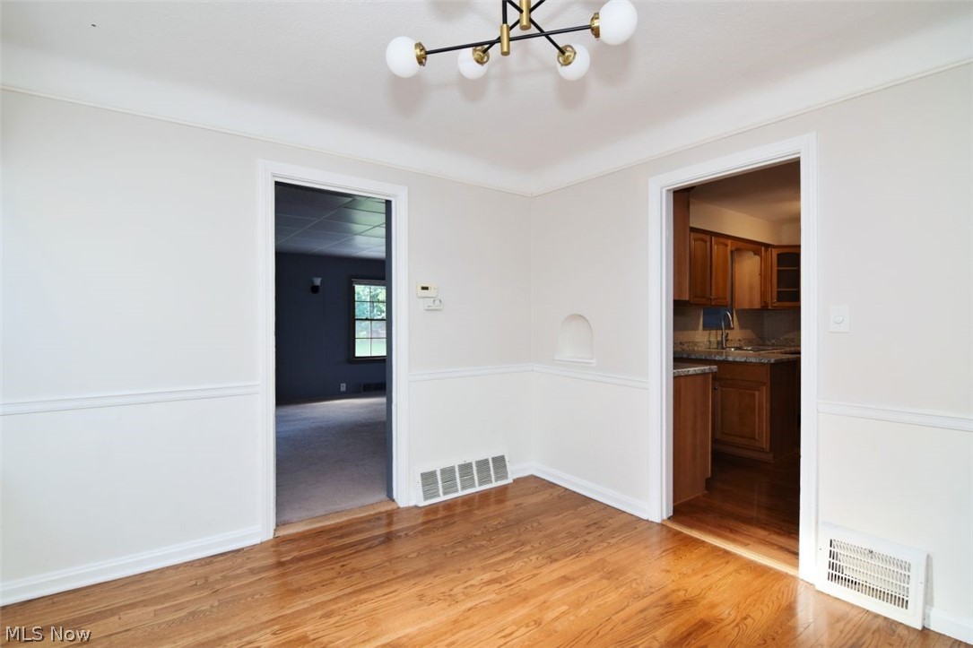 5284 Edenhurst Road Lyndhurst OH 44124