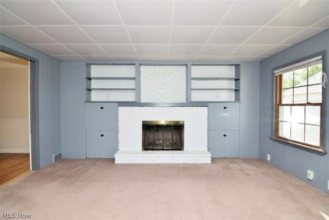 5284 Edenhurst Road Lyndhurst OH 44124