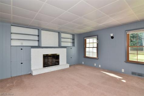 5284 Edenhurst Road Lyndhurst OH 44124