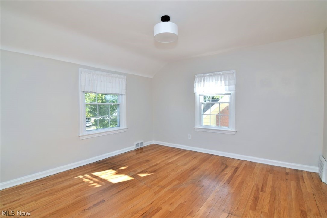 5284 Edenhurst Road Lyndhurst OH 44124