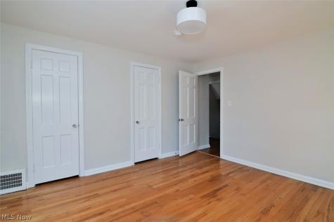 5284 Edenhurst Road Lyndhurst OH 44124