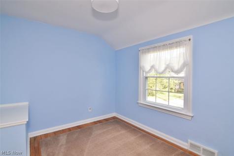5284 Edenhurst Road Lyndhurst OH 44124