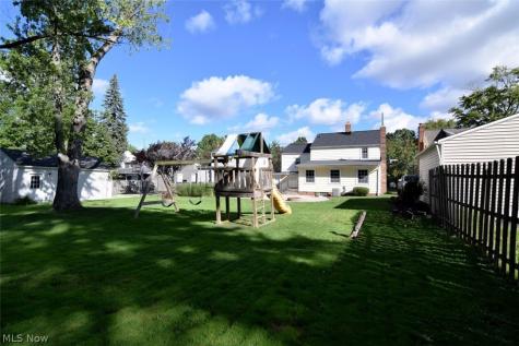 5284 Edenhurst Road Lyndhurst OH 44124