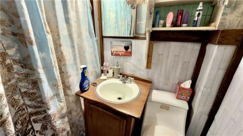 143 S Point Drive Avon Lake OH 44012