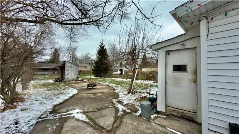 143 S Point Drive Avon Lake OH 44012