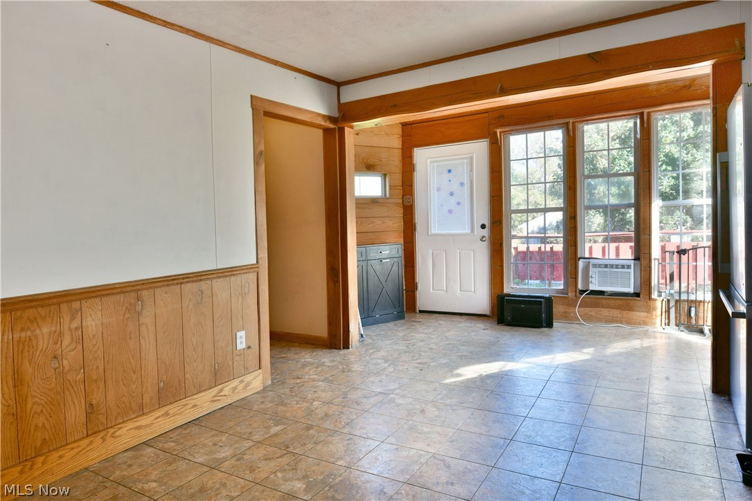46 Prospect Street Struthers OH 44471