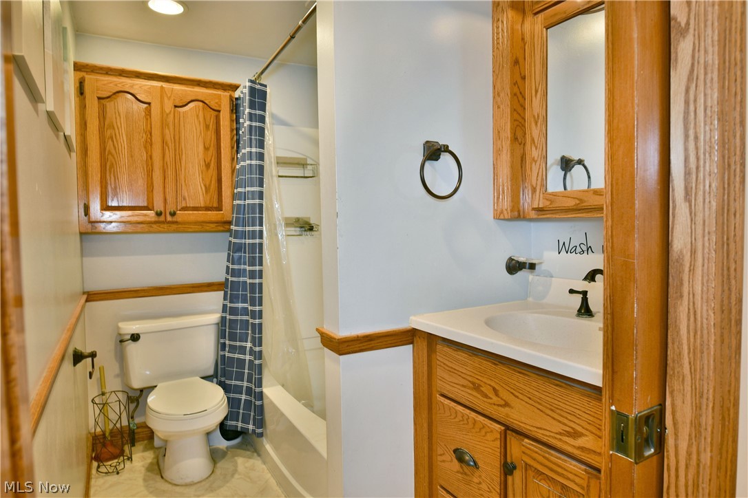 46 Prospect Street Struthers OH 44471
